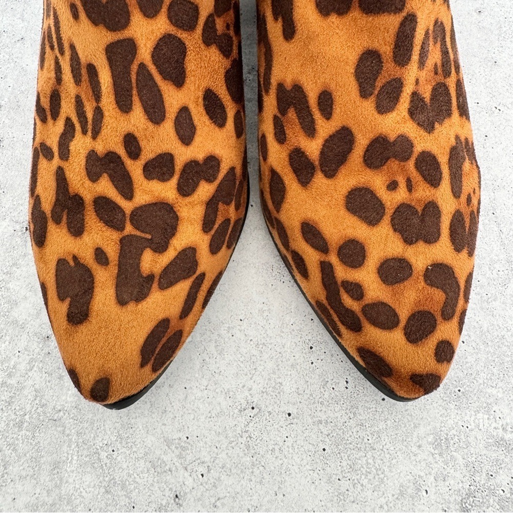 A New Day Valerie Microsuede City Ankle Bootie Leopard 7 Block Heel Statement - Picture 7 of 13